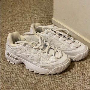 Woman’s white fila